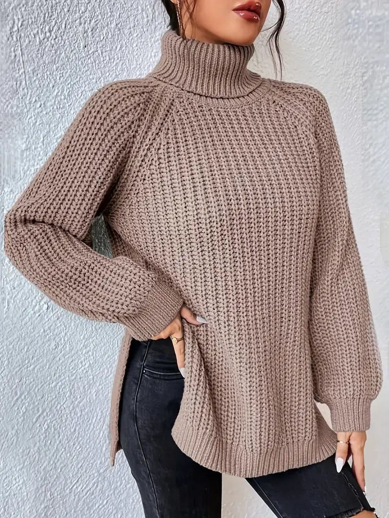 Pull roulé luxe Danoir Paris en laine vert lavande, doux et élégant, porté sur mannequin.