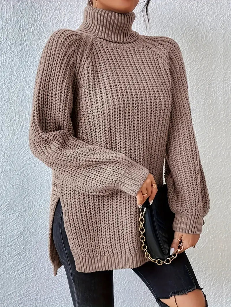 Pull roulé en laine Danoir Paris, couleur lavande, coupe S, style luxe, doux et élégant, porté sur mannequin.