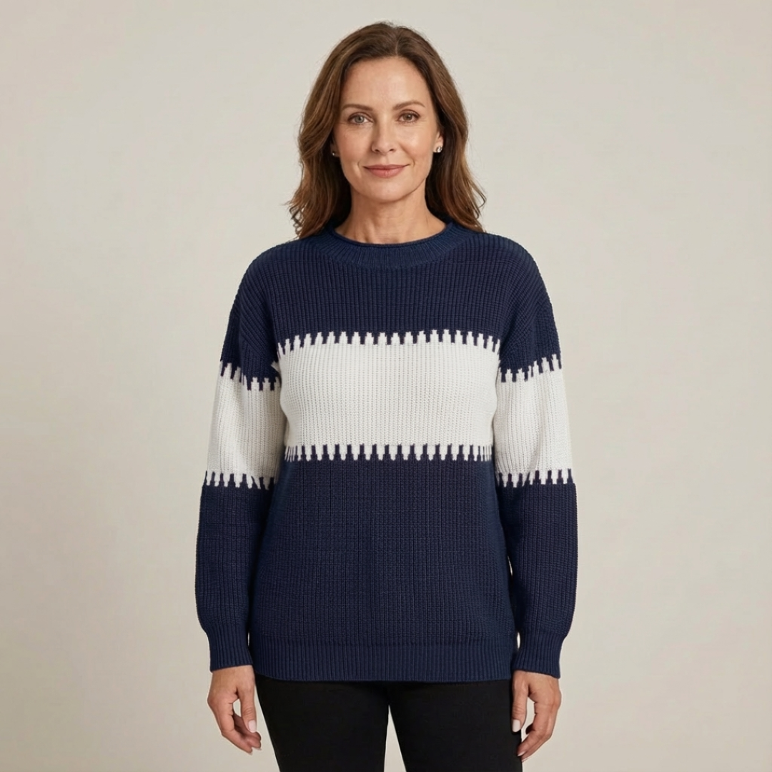 Pull colorblock Danoir Paris Harmony, bleu clair et blanc, en coton confortable, style décontracté et moderne.