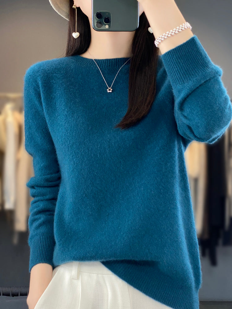 Pull chaud en cachemire Anette de Danoir Paris, couleur turquoise, vue de face, fine finition et texture douce.