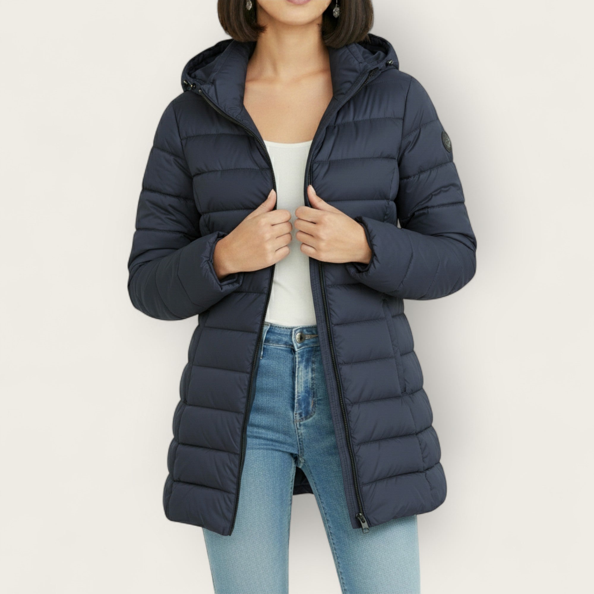 Veste hivernale élégante Danoir Paris Eliza en gris, coupe chic, chaude et confortable, adaptée pour l'hiver.