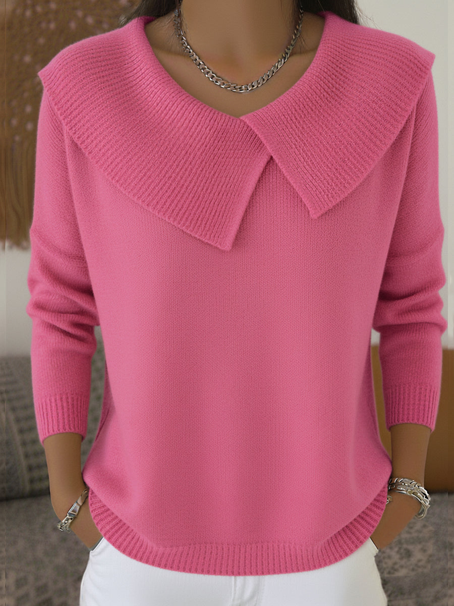 Pull Lucia Danoir Paris en laine douce rouge, élégant et chaud pour l'hiver, porté en mode décontractée et sophistiquée.