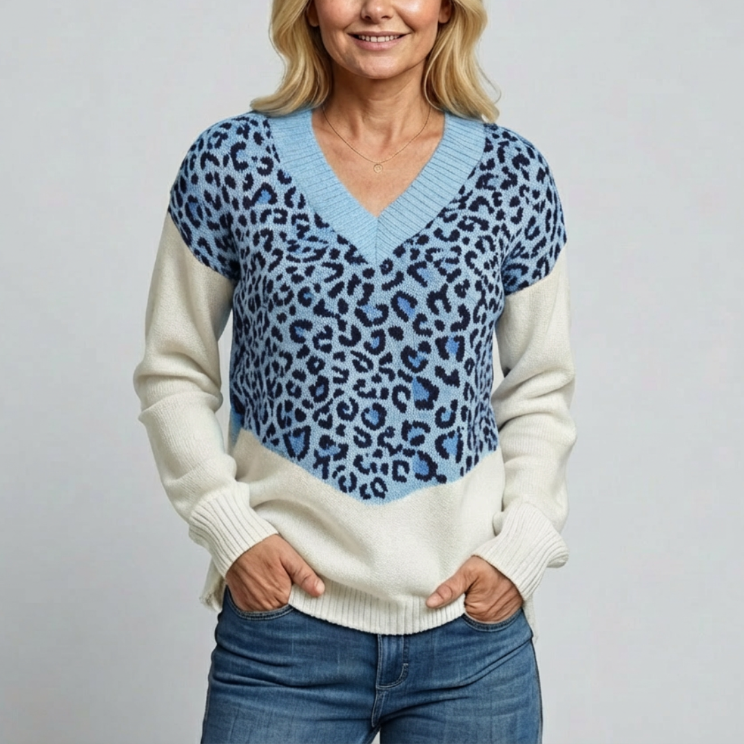 Pull léopard gris Isa de Danoir Paris, modèle FR1311, en tissu doux avec motif léopard chic.