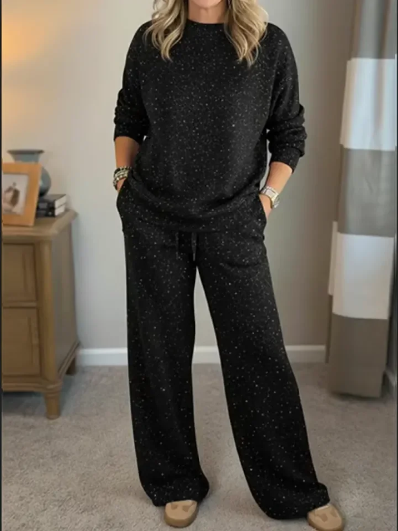 Ensemble décontracté à pois Lana de Danoir Paris, veste rouge et pantalon assorti, style confortable et tendance.