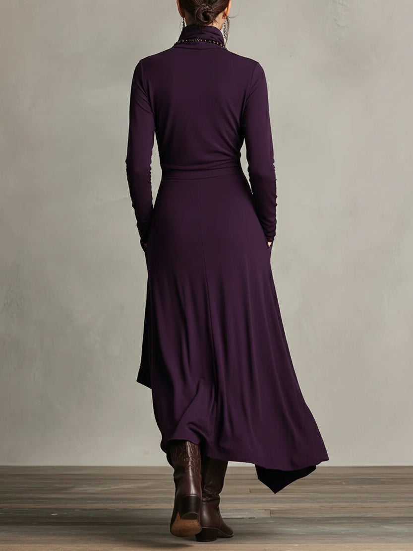 Robe en laine violette Tanya de Danoir Paris, élégante, ajustée, taille XS, portée sur mannequin.