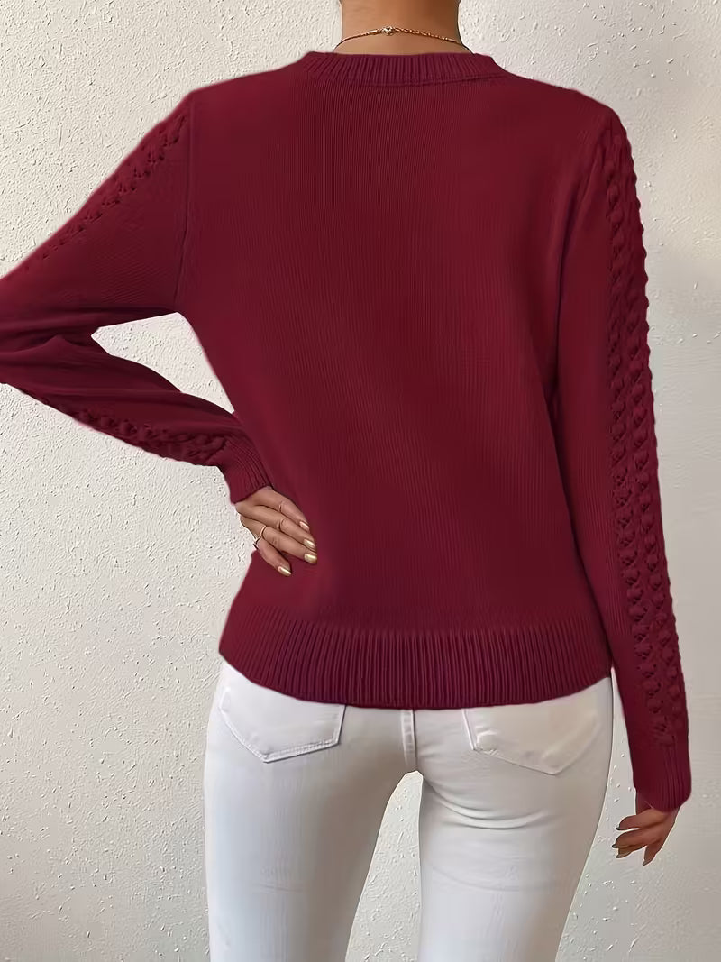 Pull élégant en tricot bleu Shannen de Danoir Paris, coupe ajustée et détails raffinés, pour un look chic et confortable.