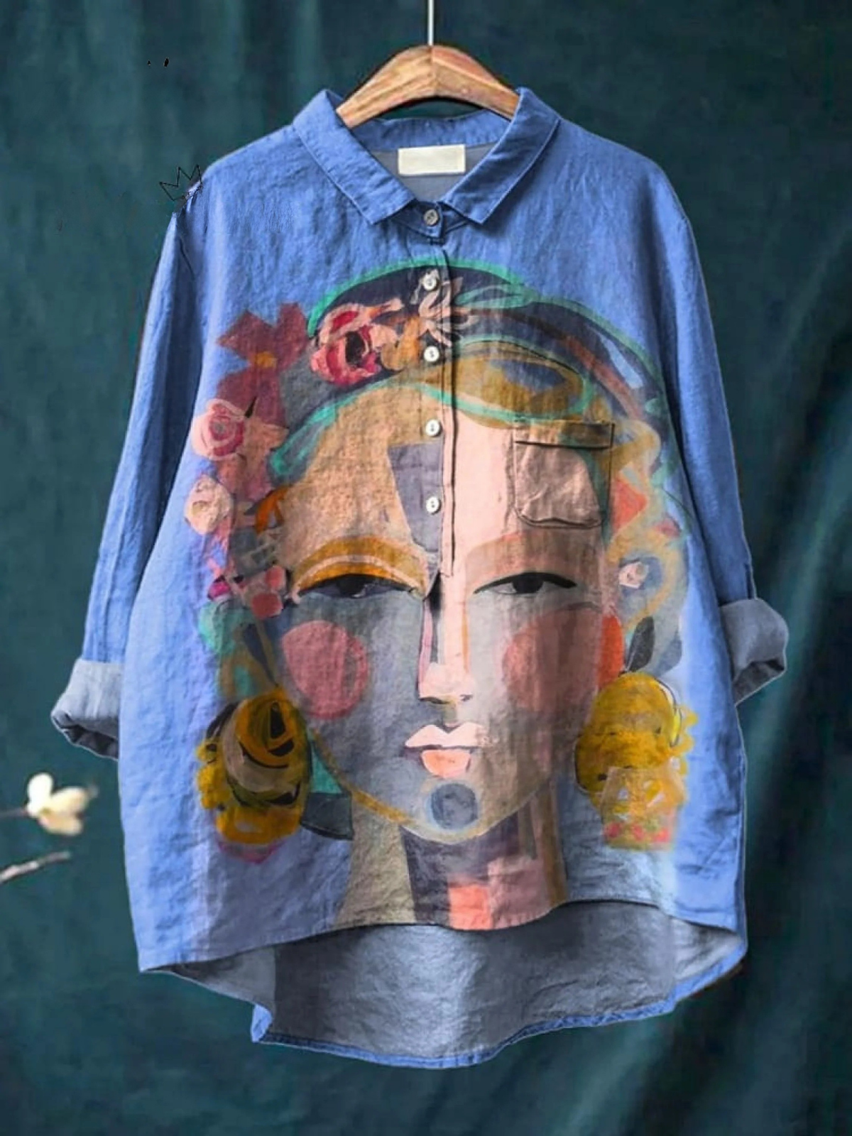 Chemise décontractée élégante Danoir Paris Ambre en jaune, tissu léger et confortable, vue de face.