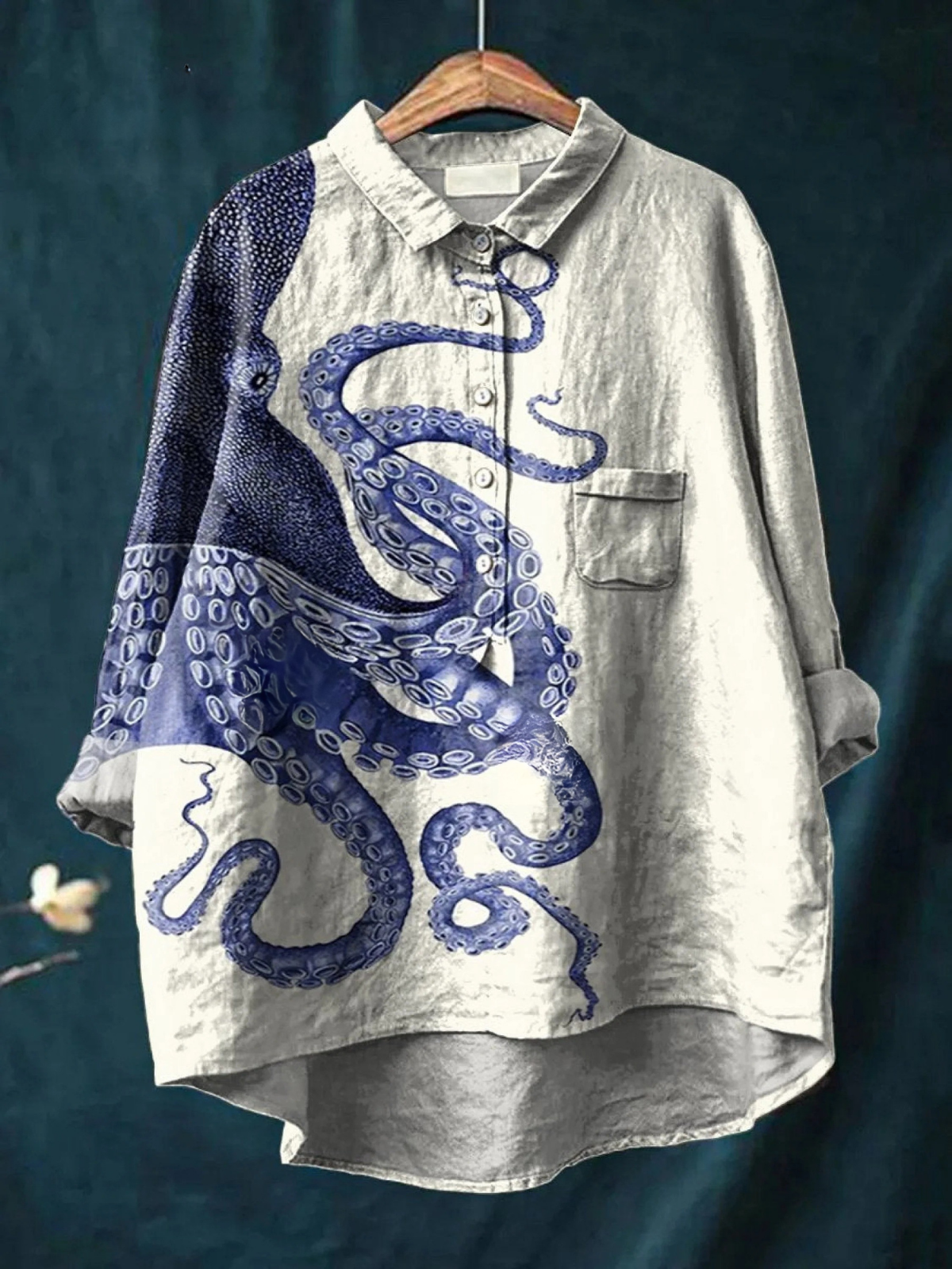 T-shirt léger et élégant Danoir Paris Amelia, motif multicolore, tissu fluide, mode féminine sophistiquée.