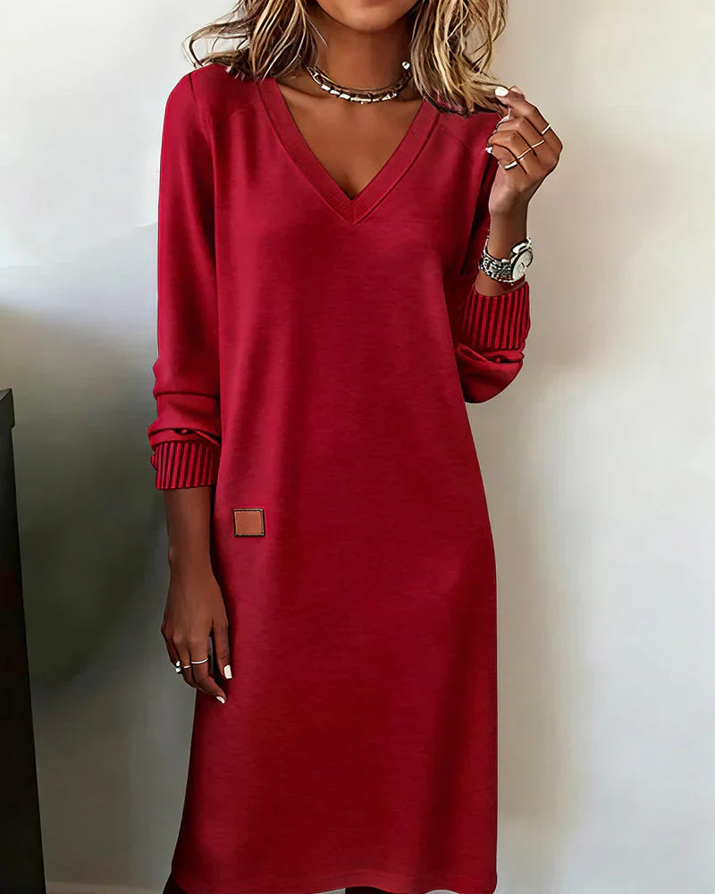 Robe tricotée élégante Danoir Paris Lykke en gris, vue de face, détails du tissu et coupe sophistiquée.
