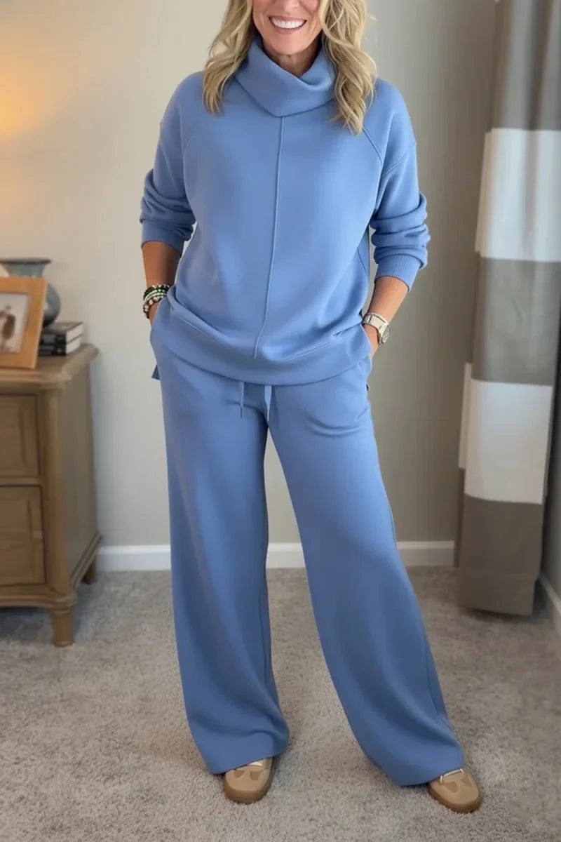 Ensemble Faiella confortable et élégant de Danoir Paris, en bleu, porté par un mannequin, vue de face.