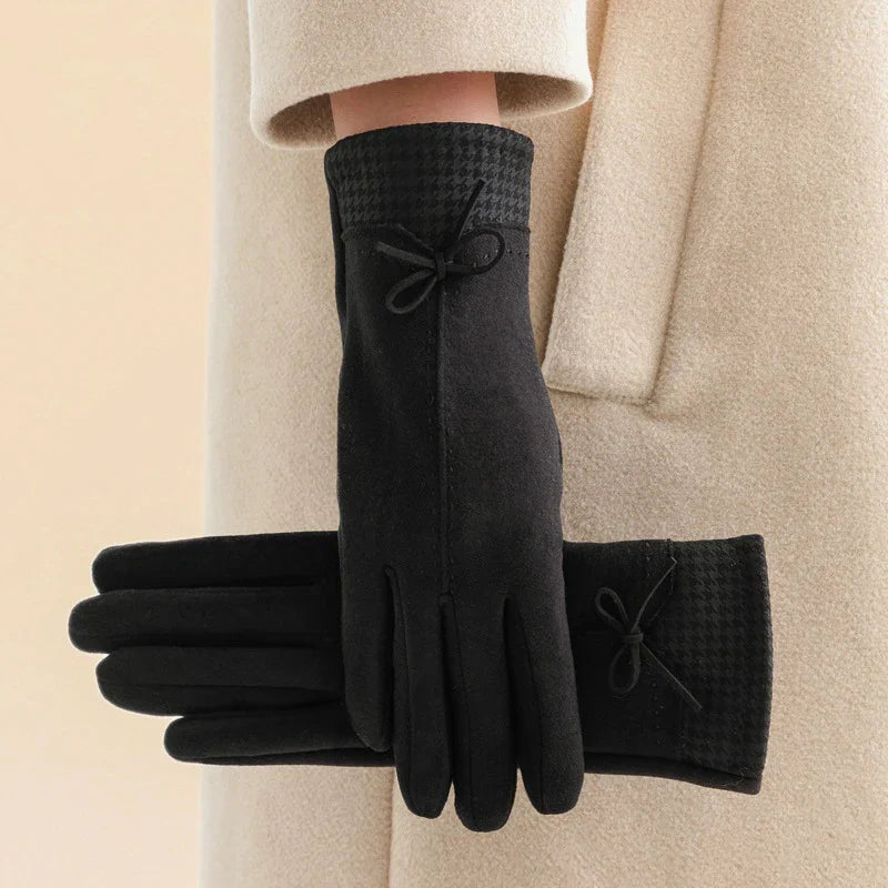 Gants en cachemire marron Emily de Danoir Paris, élégants et doux, pour homme ou femme, avec finition raffinée.