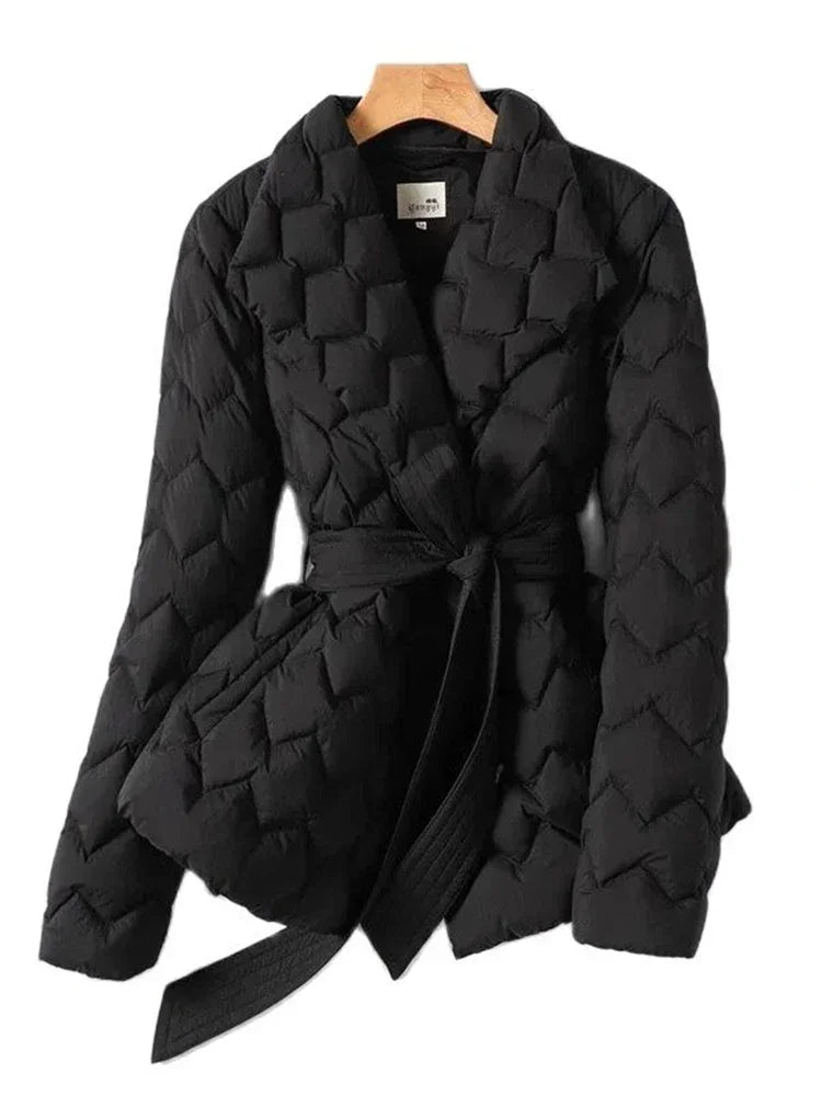 Veste d'hiver élégante Sophia de Danoir Paris, marron, en tissu chaud, coupe sophistiquée pour femme.