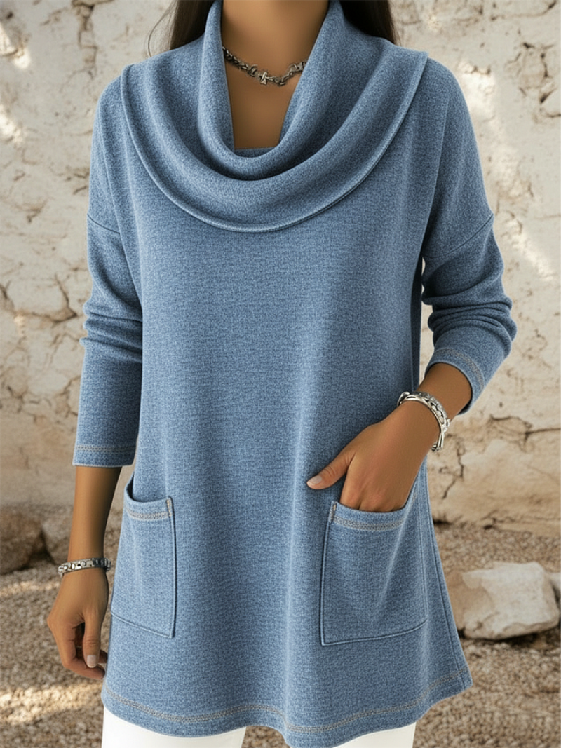 Pull confortable quotidien Sofie de Danoir Paris, en bleu, tissu doux, coupe décontractée, parfait pour un style casual.