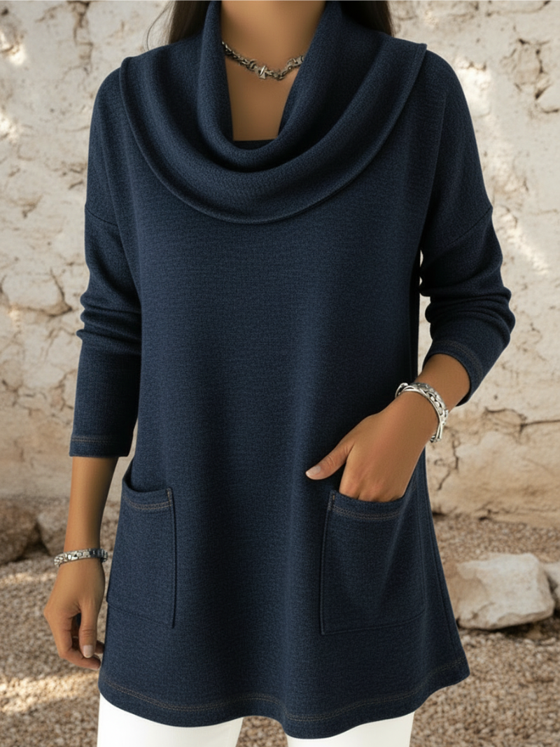 Pull confortable quotidien Sofie de Danoir Paris en bleu, tissu doux et coupe décontractée pour un style casual.