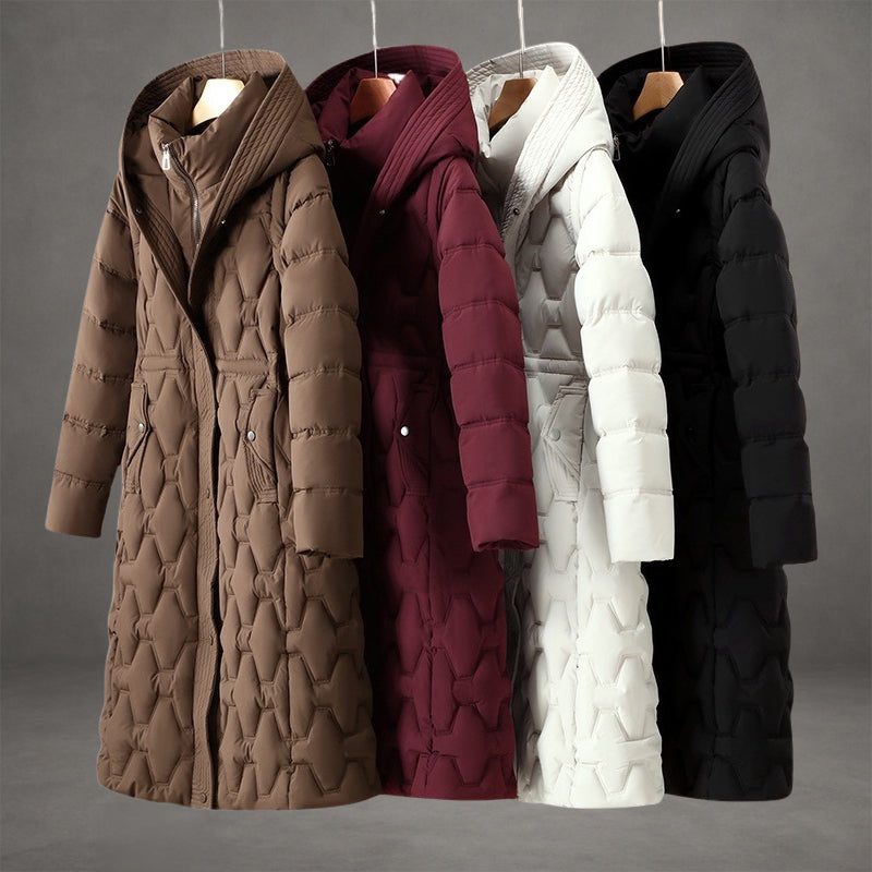 Manteau long imperméable rouge Lumière de Danoir Paris, style élégant et protection contre la pluie.