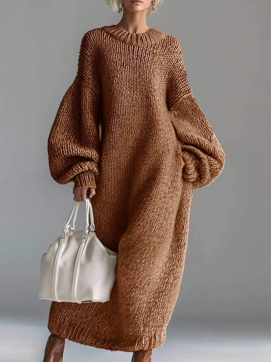 Robe maxi élégante Emilia de Danoir Paris en tissu kaki, longue et sophistiquée, idéale pour une tenue chic.