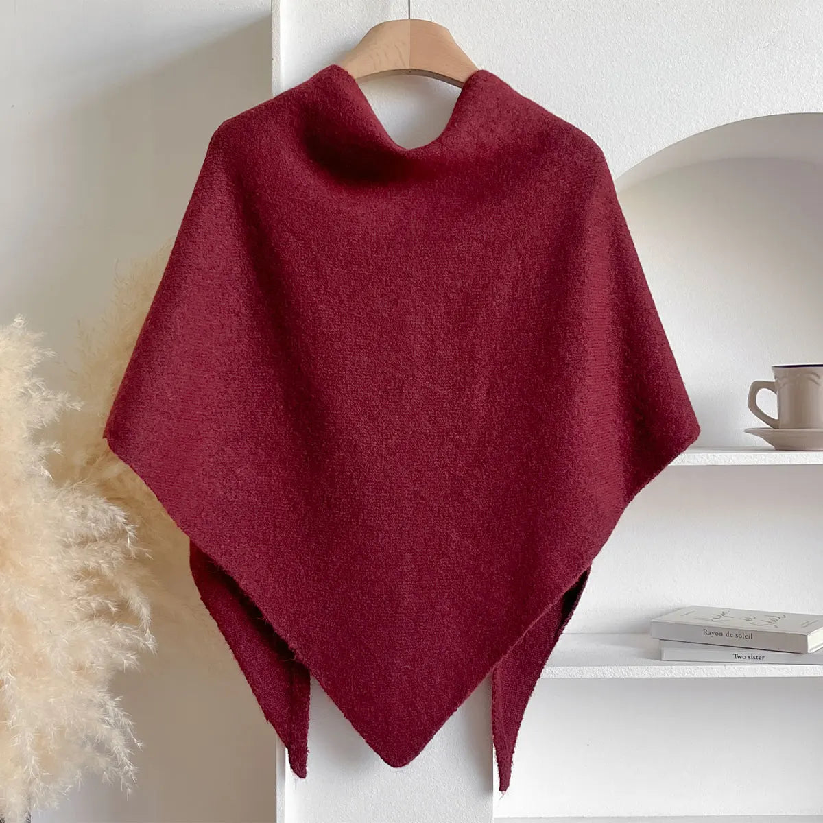 Écharpe élégante d'automne Danoir Paris FR788 blanche en tissu léger, tissage fin, portée décontractée, style chic et sophistiqué