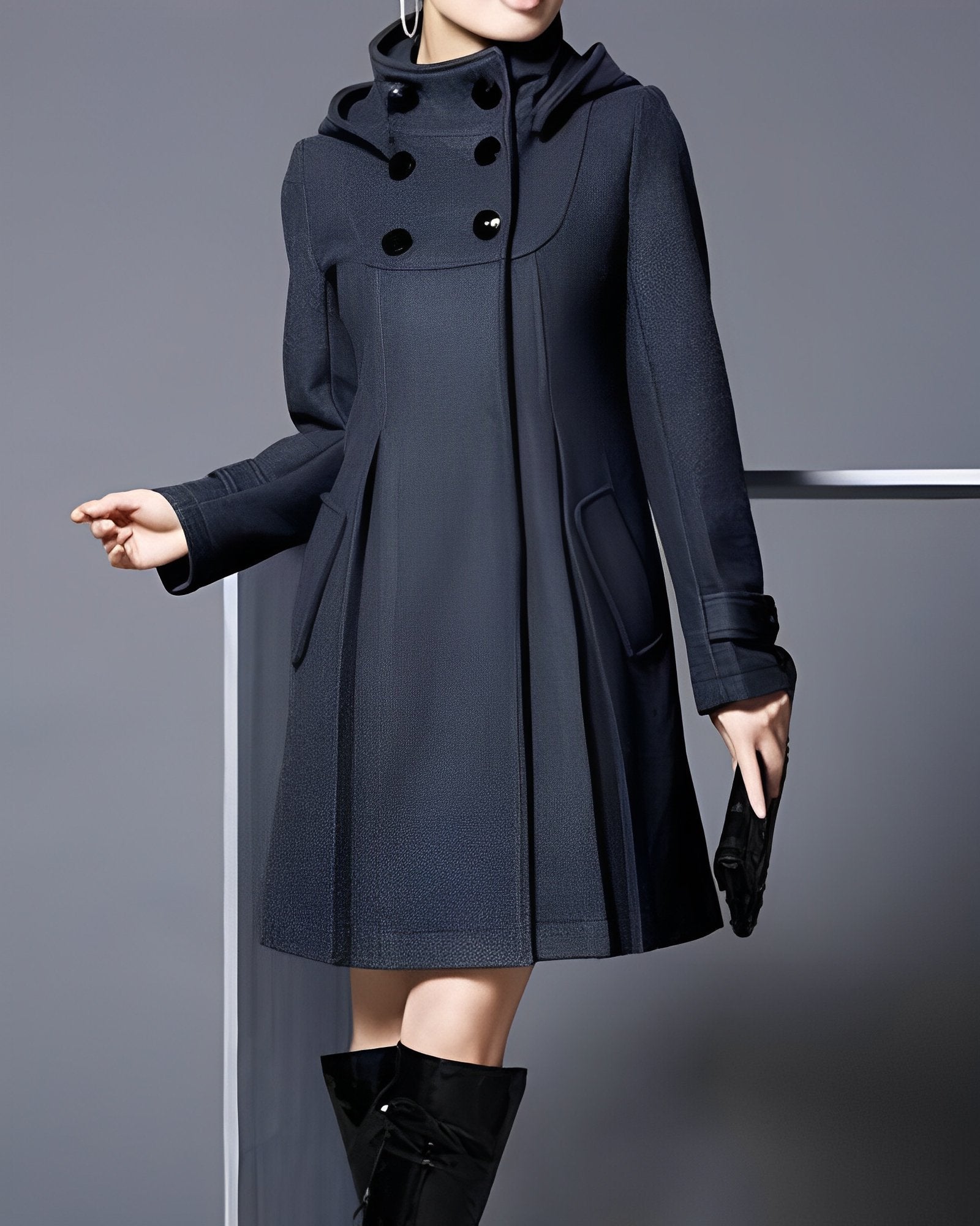 Veste élégante à capuche Danoir Paris Alice FR820 en vert foncé, tissu tendance et coupe moderne.