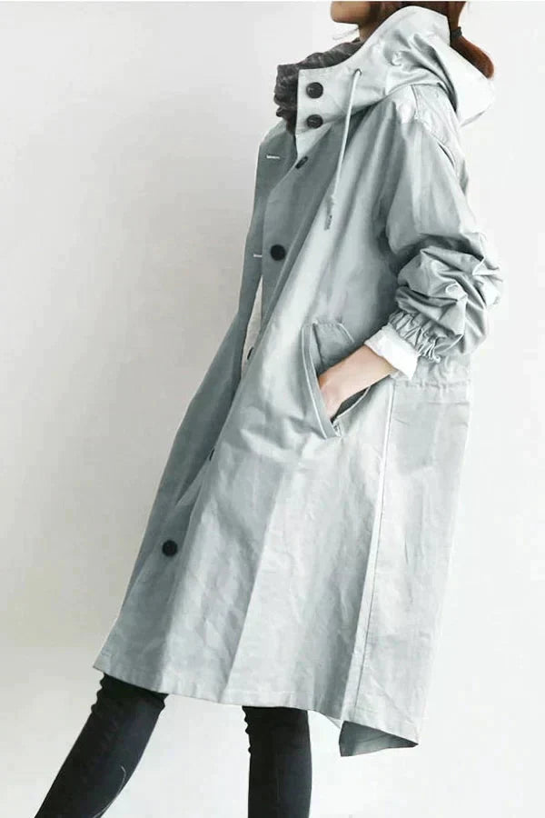 Imperméable chic Danoir Paris Dorothee FR830 gris clair, trench-coat élégant et déperlant pour femmes.