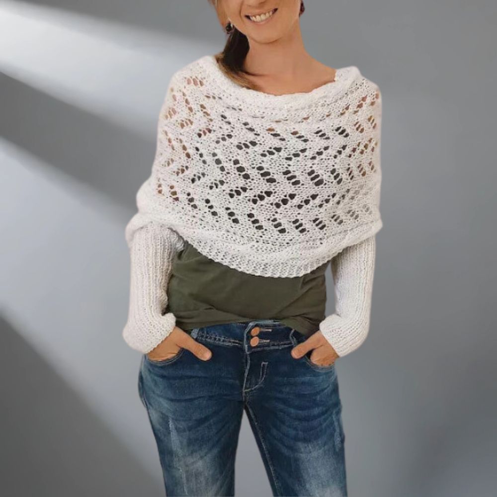 Châle élégant WarmWrap™ FR860 de Danoir Paris, tissé, couleur vert grisâtre, porté comme accessoire chaud et sophistiqué.