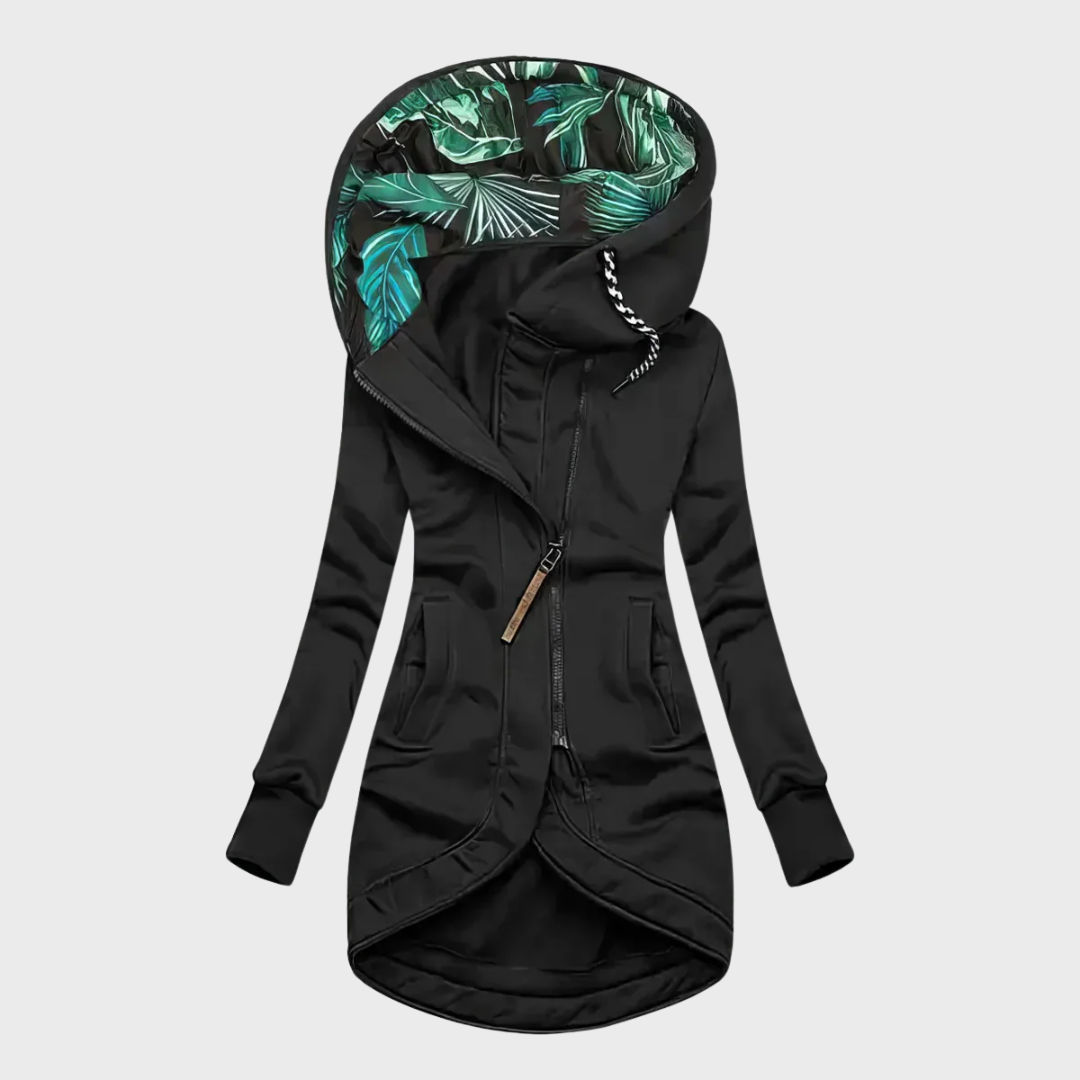 Veste d'hiver élégante FR870 de Danoir Paris en noir, avec coupe sophistiquée et détails modernes.