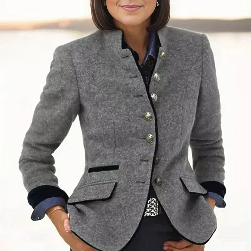 Veste élégante Sana de Danoir Paris, style moderne, couleur café, taille XS, vue de face sur un mannequin.