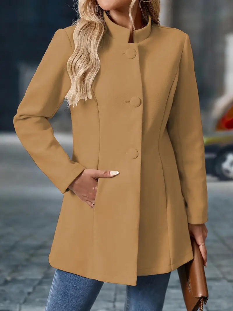 Veste élégante quotidienne Danoir Paris Sofia FR897 de couleur crème, tissu léger et coupe moderne.