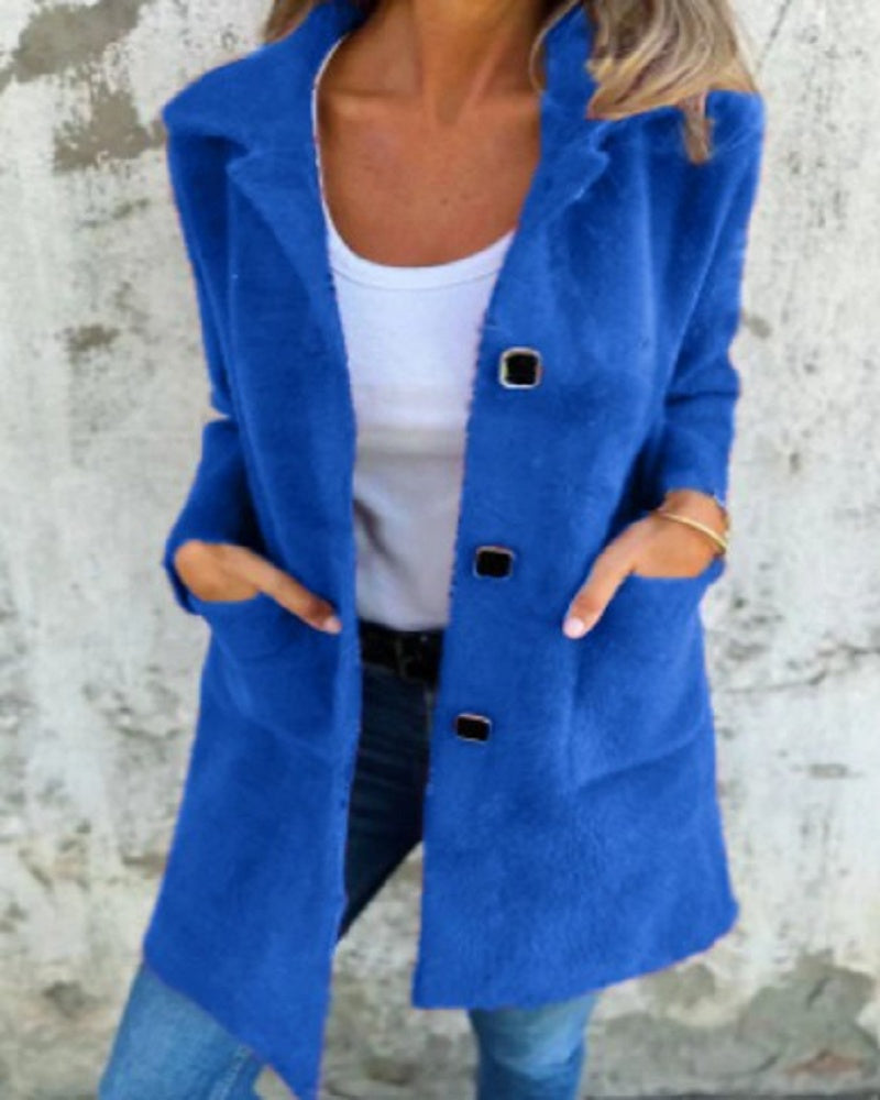 Manteau d'hiver élégant Salene FR903 de Danoir Paris en violet, avec coupe sophistiquée pour femmes.
