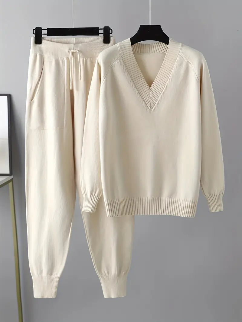 Ensemble décontracté élégant Danoir Paris FR916 beige, vue de face, tissu doux, style chic et confortable.