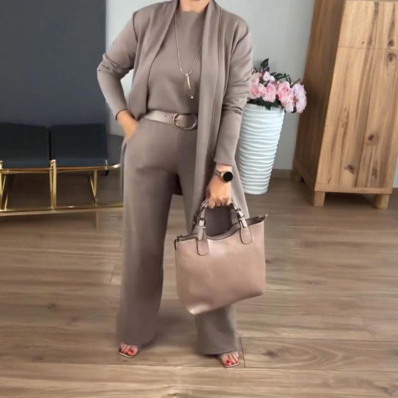 Ensemble élégant et confortable Brumello de Danoir Paris, composé d'un vêtement noir, taille XS, pour un style sophistiqué et décontracté.