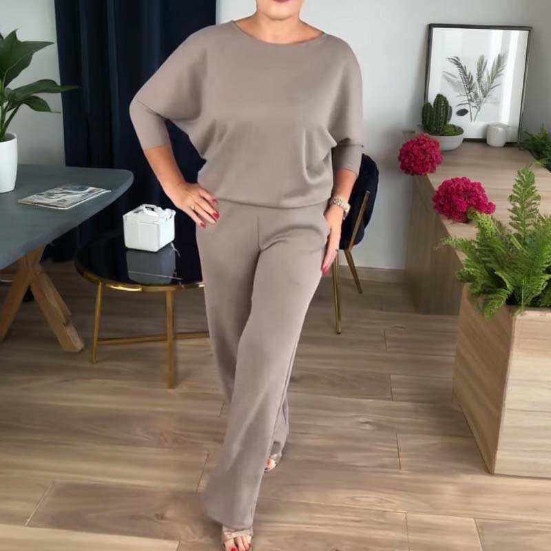 Ensemble élégant et confortable Brumello de Danoir Paris, noir, taille XS, vêtements pour femme visibles sur l'image.