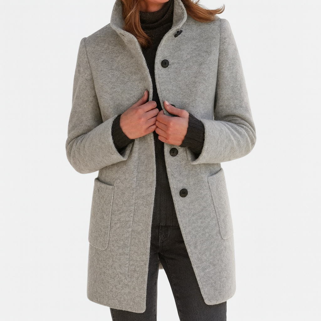 Veste d'hiver élégante Stella de Danoir Paris en gris, coupe moderne, idéale pour la saison froide.