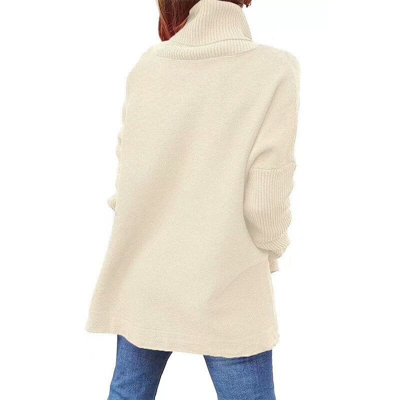 Pull chic et douillet Neryssa en beige de la marque Danoir Paris, tissu doux et élégant, porté sur un mannequin.