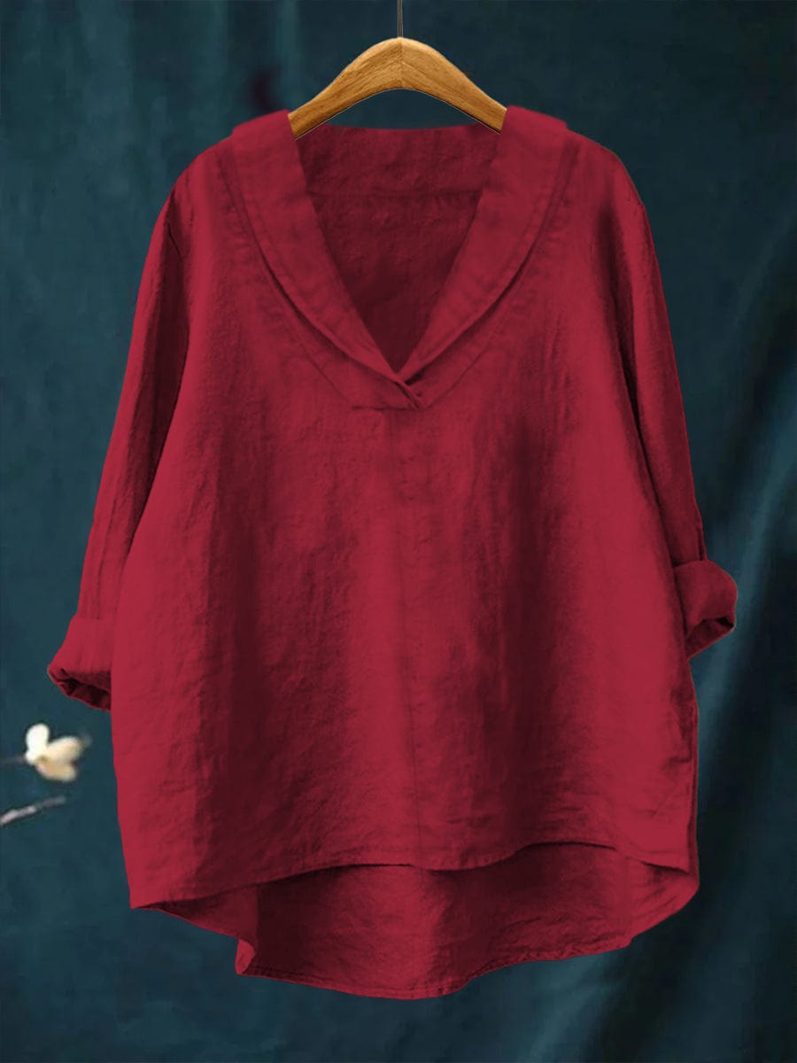 Chemise d'été en lin jaune Samantha par Danoir Paris, élégante et légère, portée avec des détails en tissu naturel.