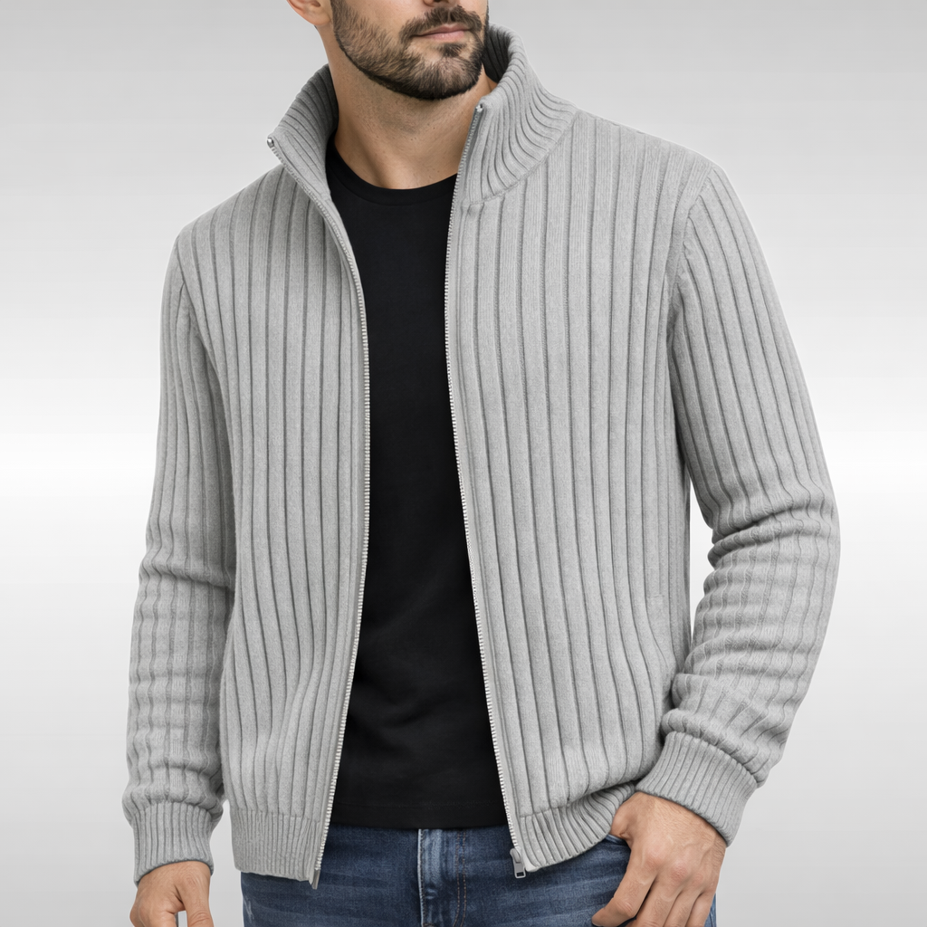 Gilet zippé élégant classique Danoir Pairs™ en gris, porté par un mannequin, détail du design sobre et sophistiqué.