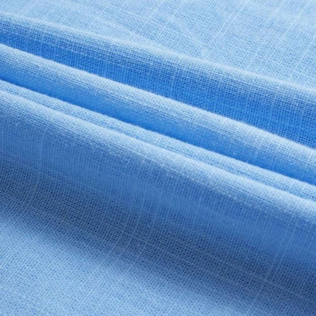 Chemise décontractée gris Danoir Paris, vue en gros plan, tissu léger et style contemporain.