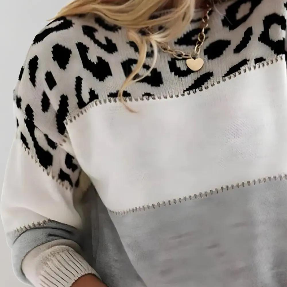 Pull élégant Danoir Paris en maille léopard gris, style sophistiqué et tendance, vue de face.