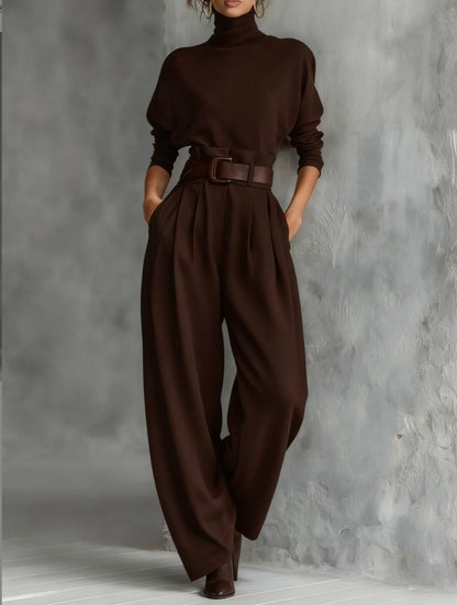 Robe courte gris Danoir Paris Helga, style mono élégant et casual, portée sur mannequin.