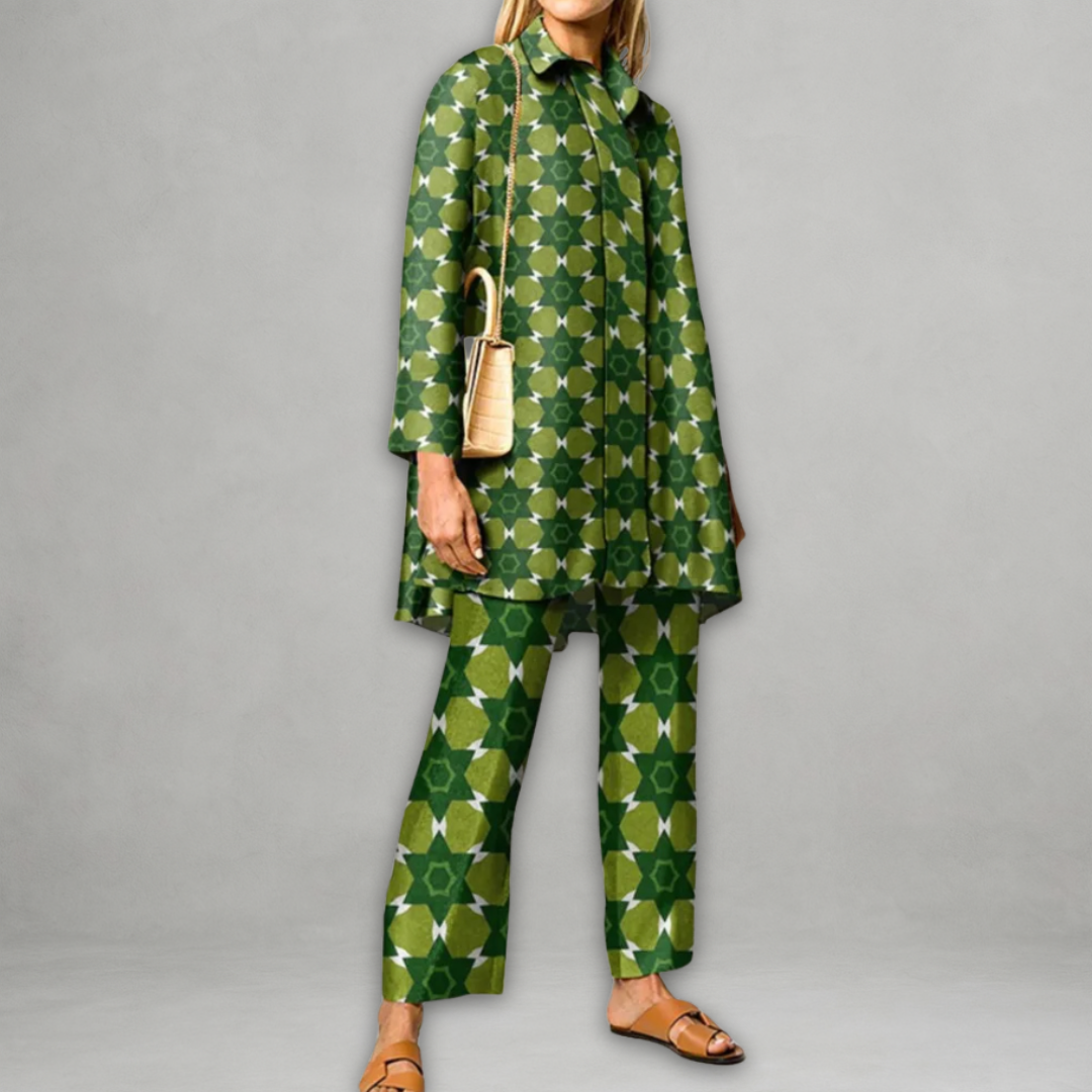 Ensemble de deux pièces heressence Danoir Paris Zavira avec motif menthe, tissu léger et détails élégants.