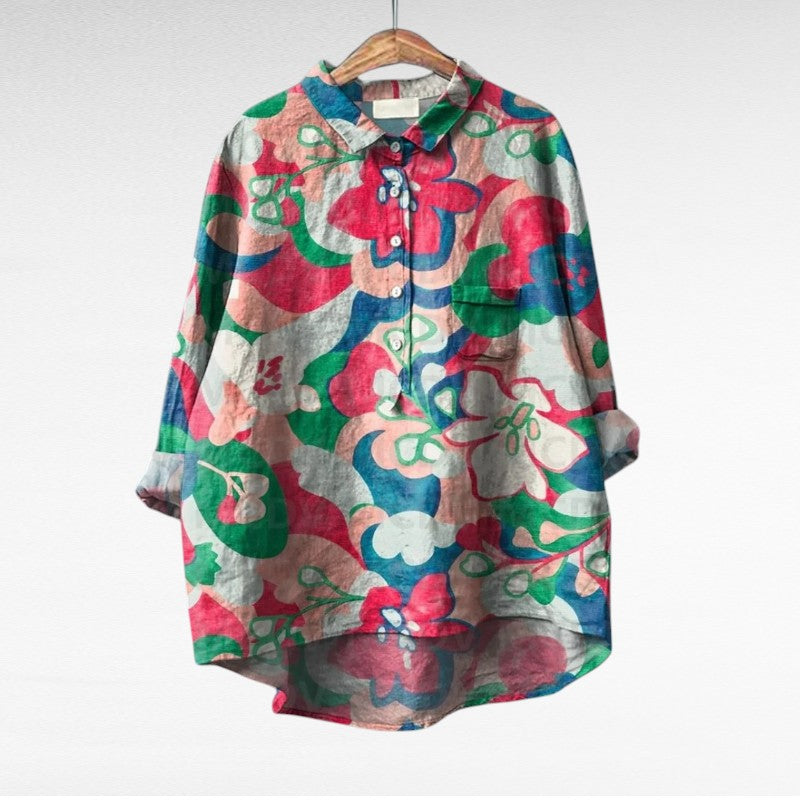 Blouse florale artistique Esmée de Danoir Paris, imprimé floral coloré, tissu léger et élégant, portée décontractée ou sophistiquée.