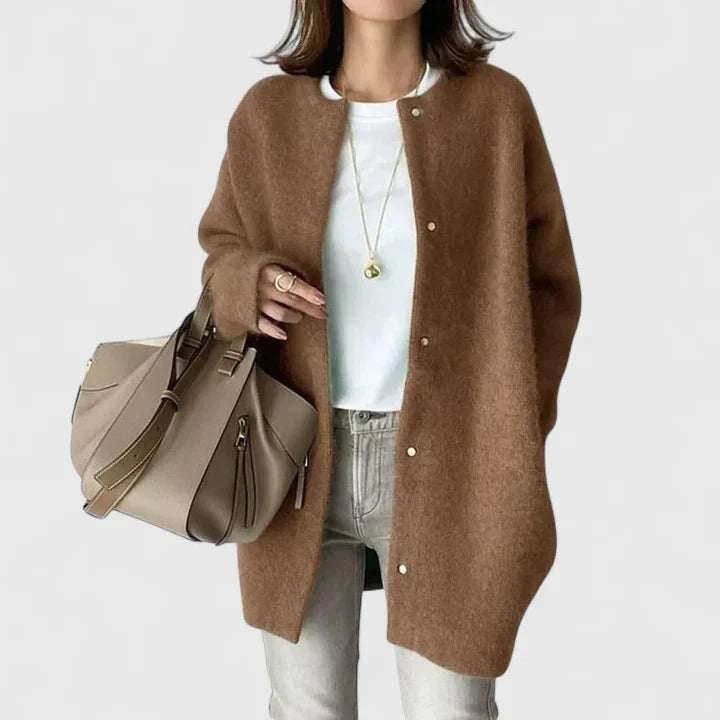 Veste confortable Danoir Paris en gris foncé, style thalienne, pour un look décontracté et élégant.