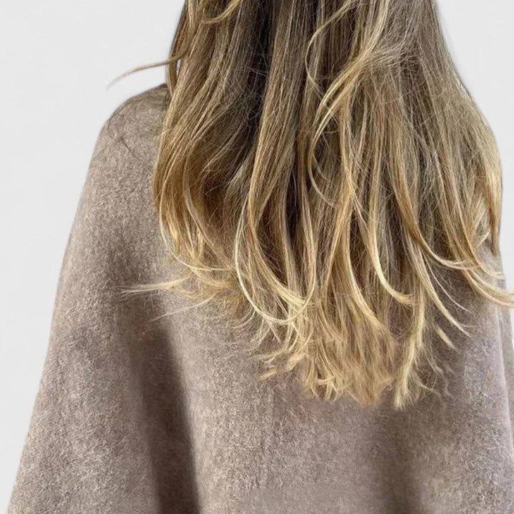 Veste élégante Bettinna de Danoir Paris en kaki, coupe ajustée, vue frontale sur tissu chic et détails soignés.