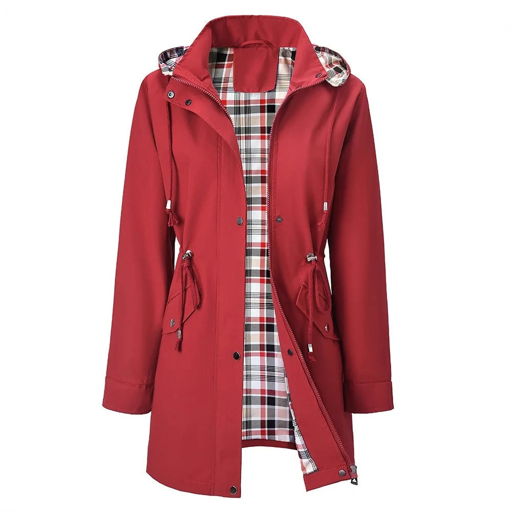 Veste de pluie 3-en-1 Carlotta Danoir Paris, imperméable avec capuche amovible, en tissu noir, pour femme.