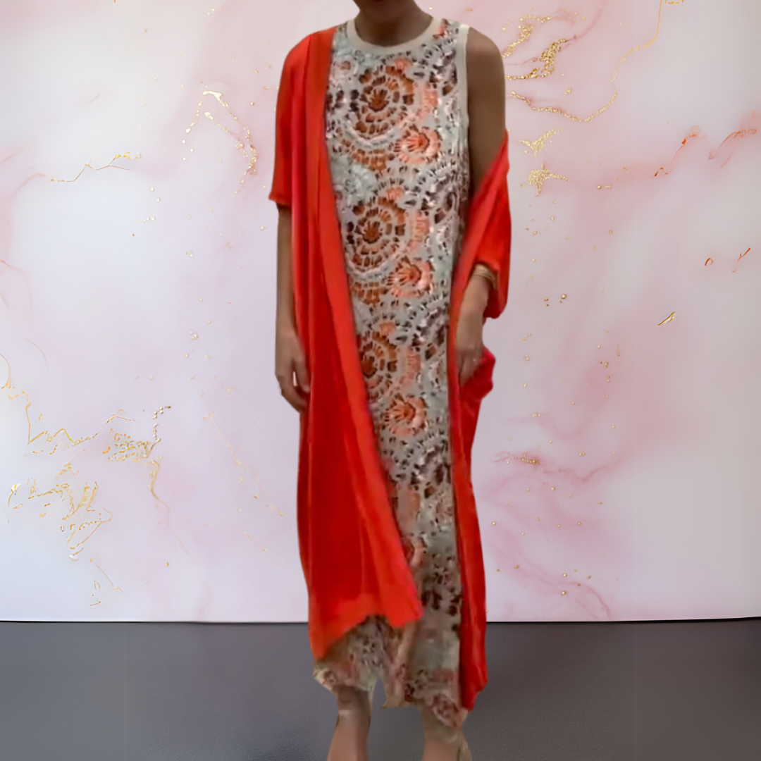 Robe maxi élégante Melanie de Danoir Paris en tissu jaune, coupe fluide et détails sophistiqués pour une allure chic.