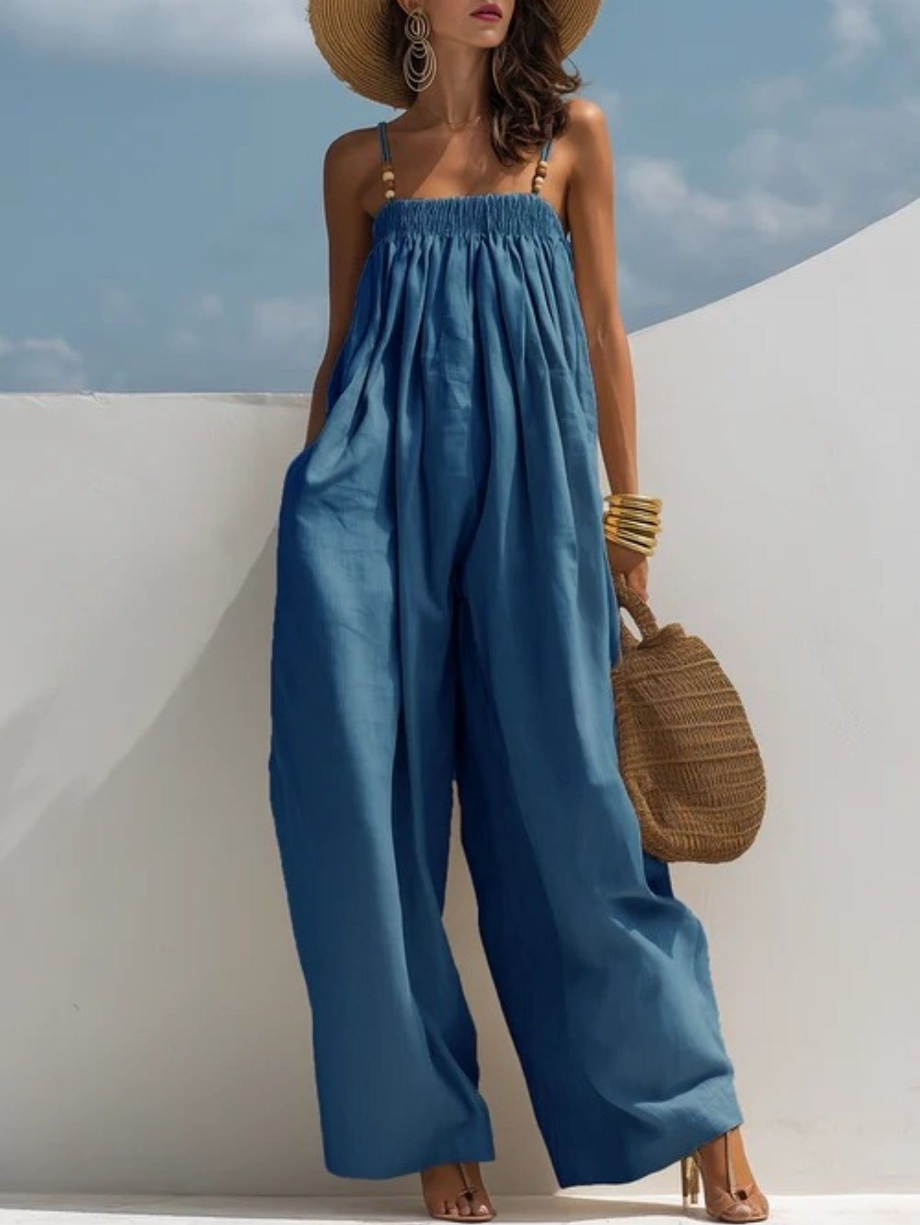 Combinaison pantalon en denim bleu Madison de Danoir Paris, coupe large, détails modernes et style décontracté.