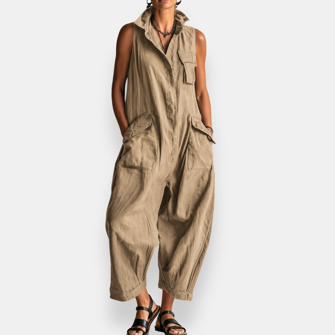 Combinaison sans manches noir Garvalde de Danoir Paris, vêtement élégant pour femme, en tissu léger et fluide.
