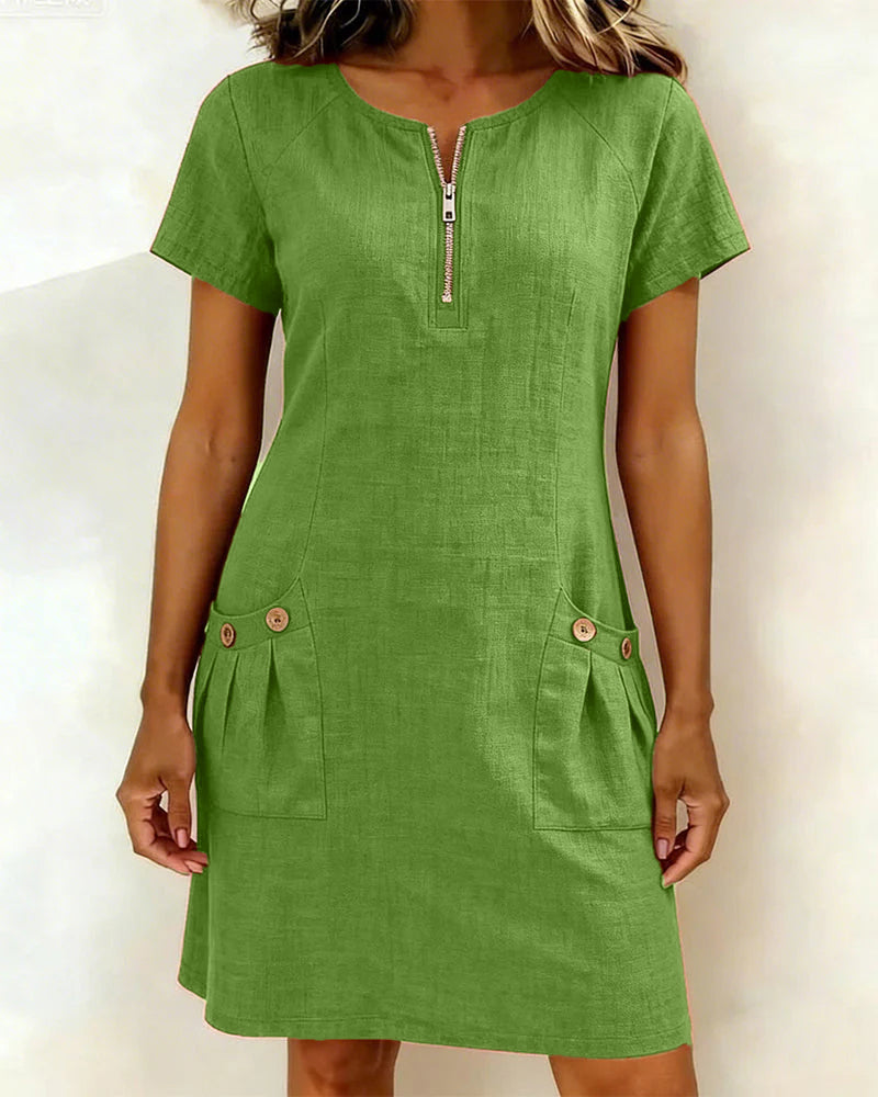 Robe Lina™ de Danoir Paris, robe bleue élégante pour le quotidien, en tissu fluide et confortable, style féminin et sophistiqué.