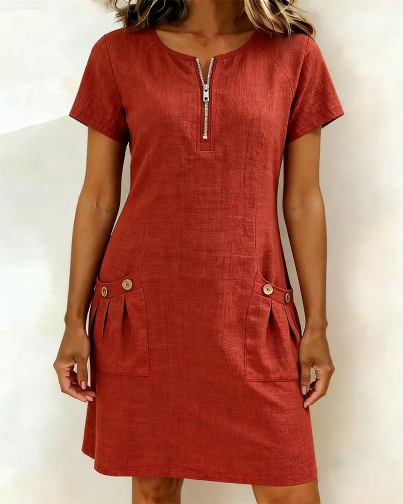Robe Lina™ bleue de Danoir Paris, robe élégante en tissu léger, parfaite pour un style naturel et raffiné au quotidien.