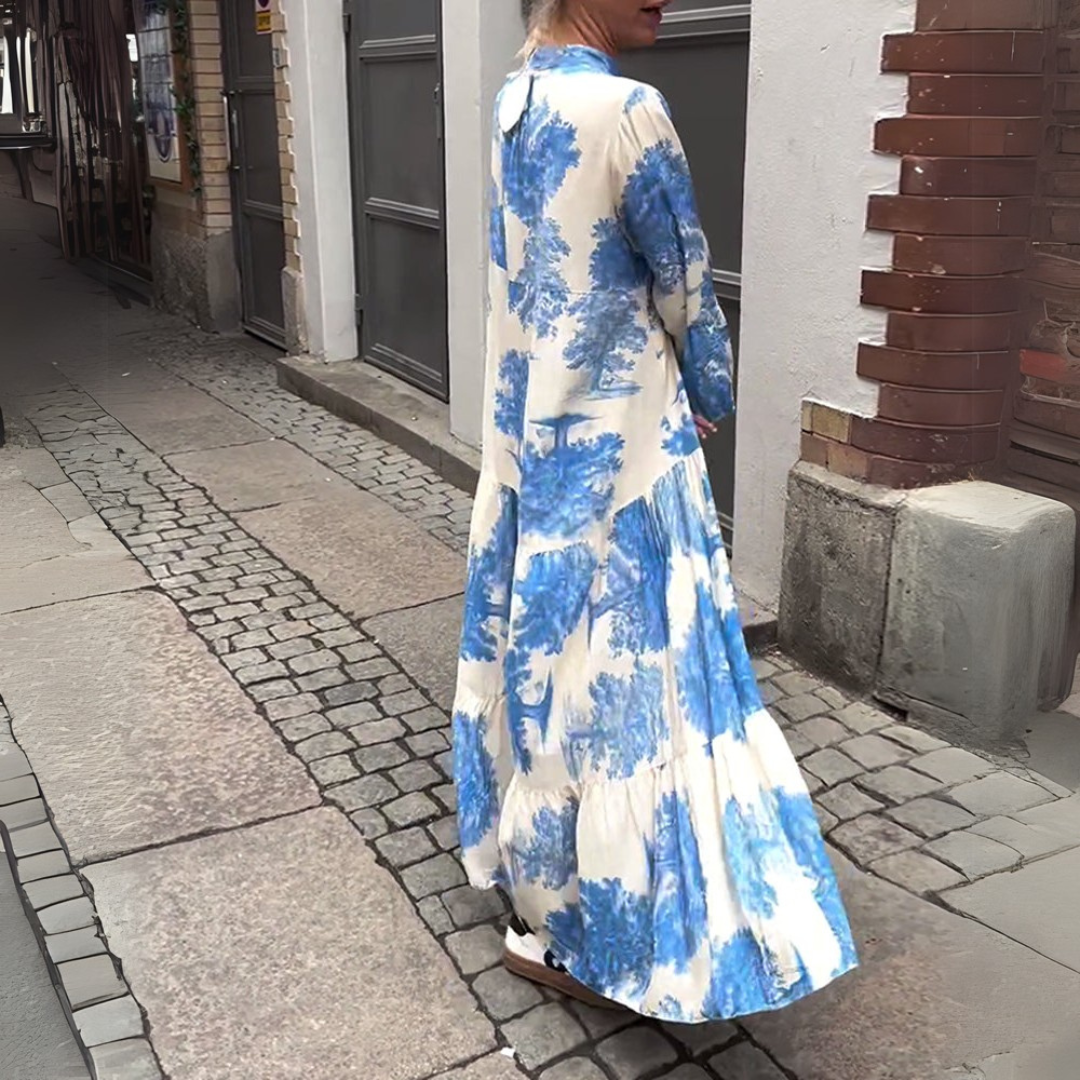 Robe maxi élégante Nerina de Danoir Paris en kaki, vue de face avec détails de la couture et du tissu fluide.