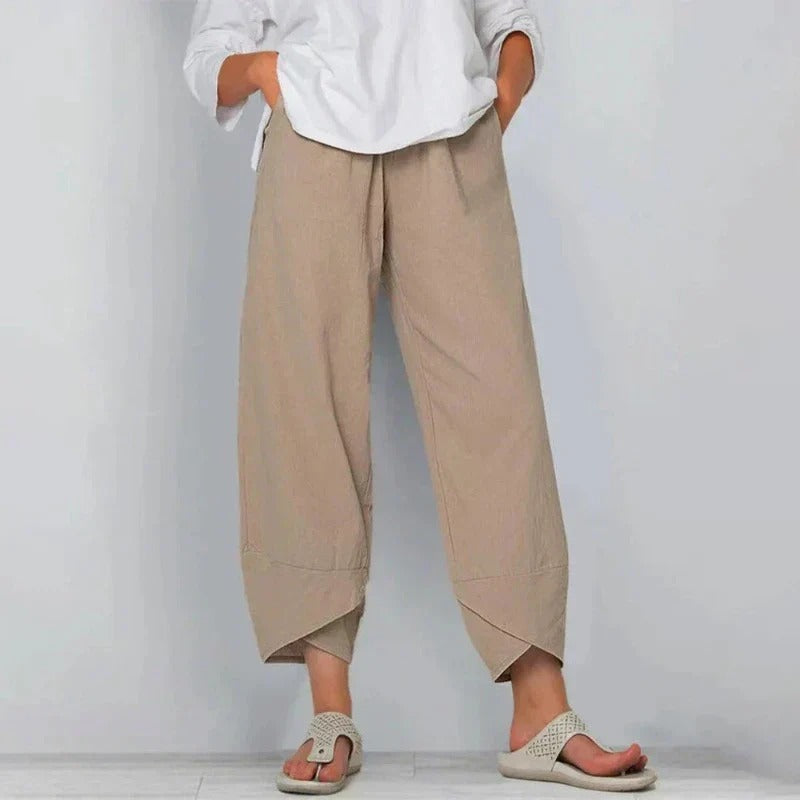 Pantalons chic d'été Tarni de Danoir Paris en kaki, tissu léger pour un style élégant et confortable.